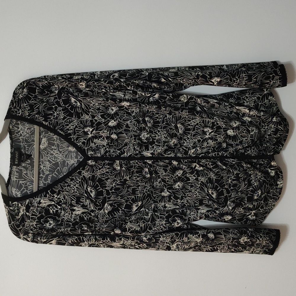 Whimsygoth Blouse Sz 18-20 Long Sleeve Black & White Floral Lane Bryant V Neck